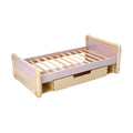 **Technische titel in het Nederlands:** 'Kinderbed met Opberglade en Houten Randen'