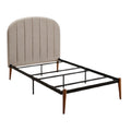 **Technische titel in het Nederlands: Modern Bedframe met Stoffen Hoofdbord en Houten Poten**